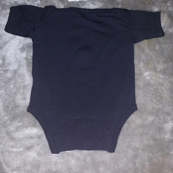 Popular Sports Baby Size 18 Months Navy Red Necktie Tie One-Piece Creeper Onesie - Picture 3 of 5